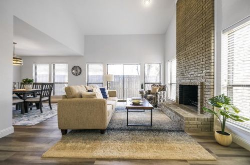 2708 Pinery Ln, Richardson TX  75080-1858 exterior