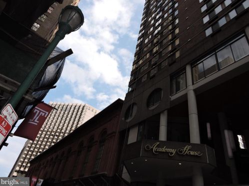 1420 Locust St, Philadelphia PA 19102-4201 exterior