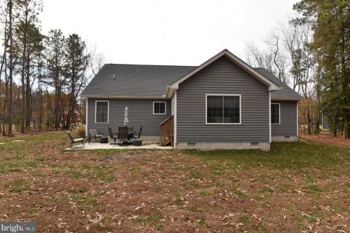 6499 Pleasant Dr, Laurel DE  19956-3298 exterior