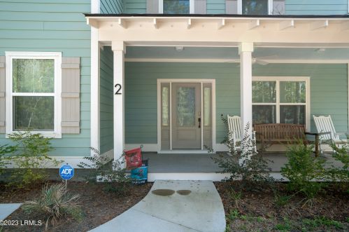 2 Faculty Dr, Beaufort SC  29907-2528 exterior