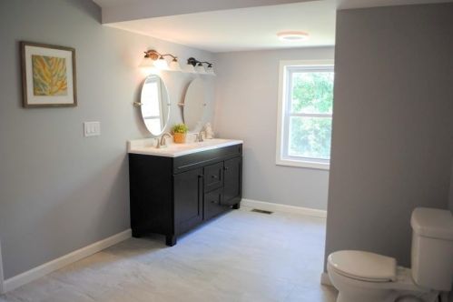 2 Butterfield Ln, Stratham NH  03885-2344 exterior