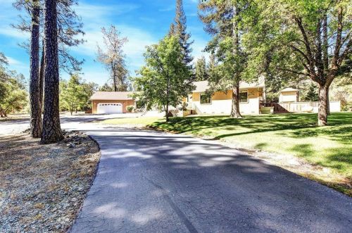 13267 Squirrel Creek Rd, Grass Valley CA 95945-4551 exterior