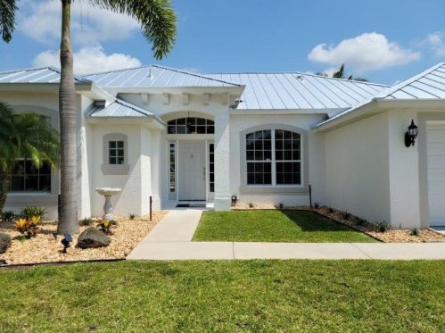 1041 Abingdon Ave, Fort Pierce FL  34953-2804 exterior