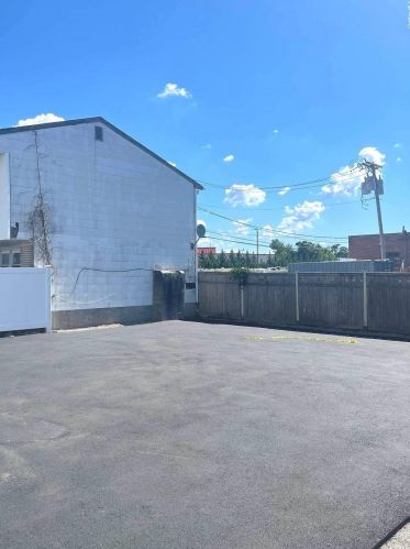 496 Catskill Ave, North Lindenhurst NY  11757-2744 exterior