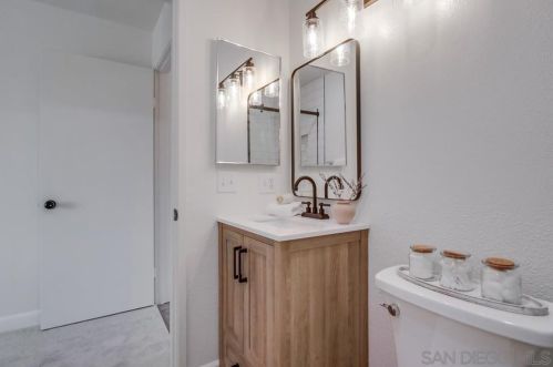 1874 Forestdale Dr, Encinitas CA  92024-4214 exterior