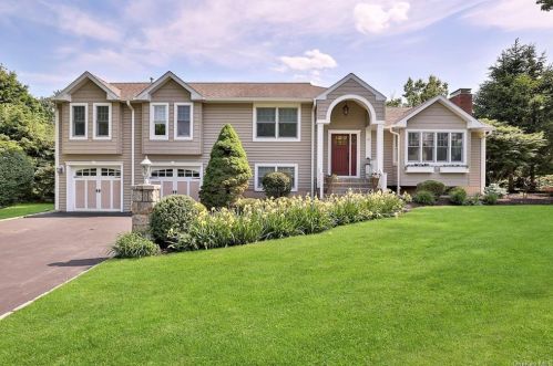 12 Birchbrook Dr, Valhalla, NY 10595-1106