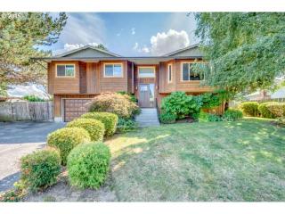 4014 13th St, Damascus, OR 97080