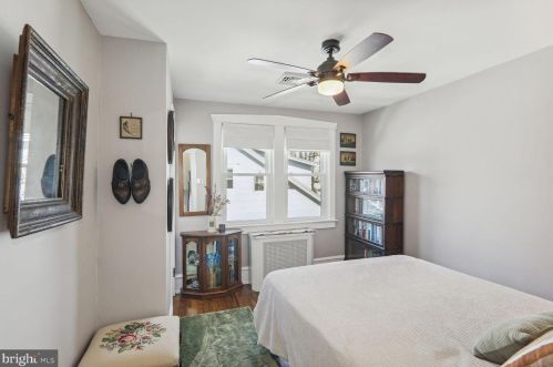 8 Clinton Ave, Camden NJ  08109-2007 exterior