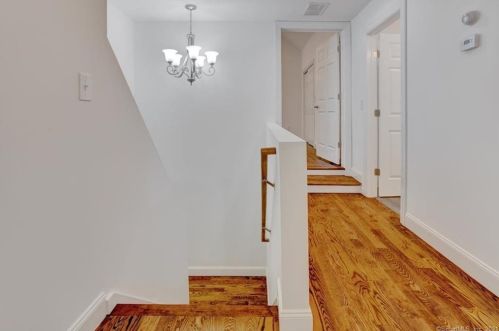 28 Crowley Ave, Milford CT  06461-2306 exterior