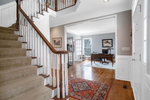 1546 Alaqua Dr, Sewickley, PA 15143-9558