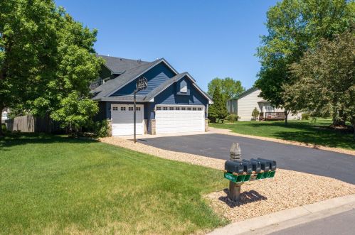 9018 Prestwick Cir, Minneapolis, MN 55443-3949
