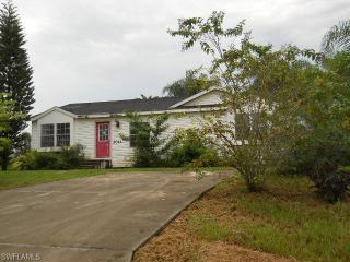 2011 Montana Cir, Labelle, FL 33935-5384