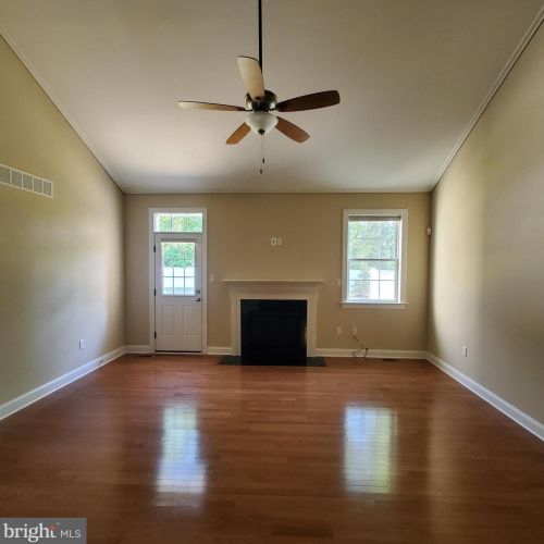 589 Township Line Rd, Blue Bell, PA 19422-2119