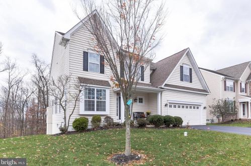 285 Masters Dr, Pottstown, PA 19464-3527