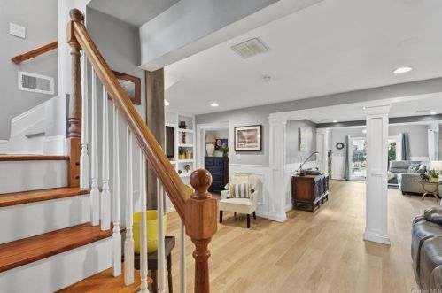 14 Utopian Pl, Airmont NY  10901-7715 exterior