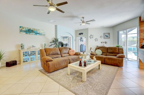 3532 Macon Rd, Fort Pierce FL  34953-3570 exterior