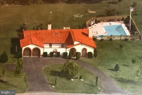 319 Chestnut Ln, Blackbird, DE 19734-9790
