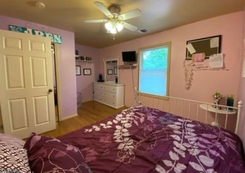 78 Parkway, West Paterson NJ  07424-1256 exterior