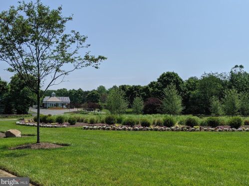 5936 Amber Ridge Rd, Haymarket VA  20169-2620 exterior