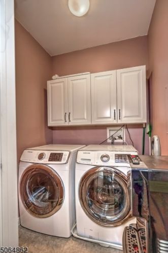 805 Brook Hollow Dr, Whippany NJ  07981 exterior