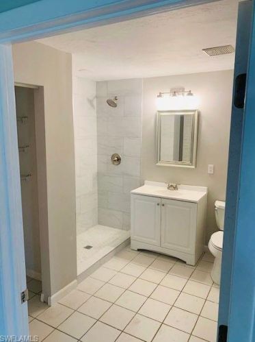 180 20th Ave, Naples FL  34120-2317 exterior