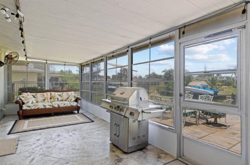 3009 16th Pl, Cape Coral FL  33904-4081 exterior