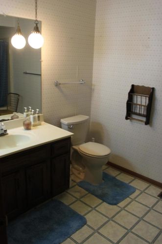 687 Elm St, Washington Ch OH  43160-2526 exterior