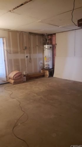 1317 Santiago Ct, Bakersfield, CA 93307-6352