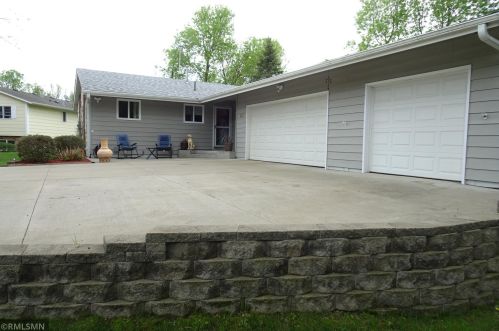 4137 Elmwood Cir, Minnetrista, MN 55375