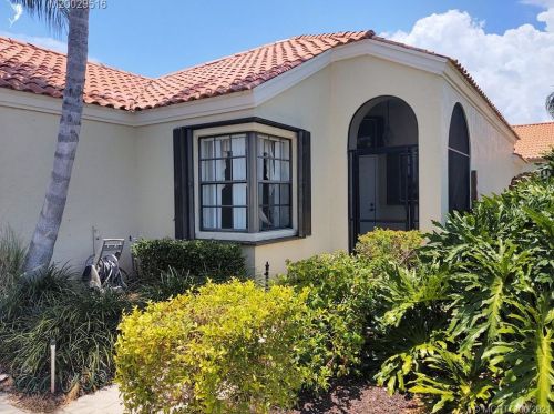 2511 La Cristal Cir, West Palm Beach, FL 33410-1451