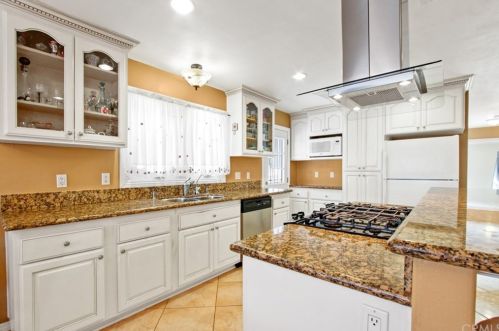 6108 Gundry Ave, Long Beach CA  90805-4258 exterior