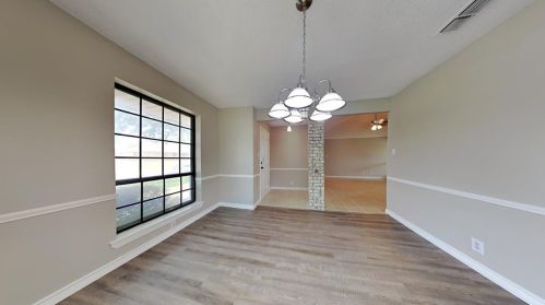 106 Pueblo Dr, Waxahachie, TX 75165-1528