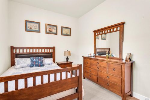 662 Canterbury Cir, Vacaville CA  95687-8225 exterior