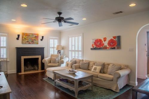 3320 Cockrell Ave, Fort Worth, TX 76109-3001