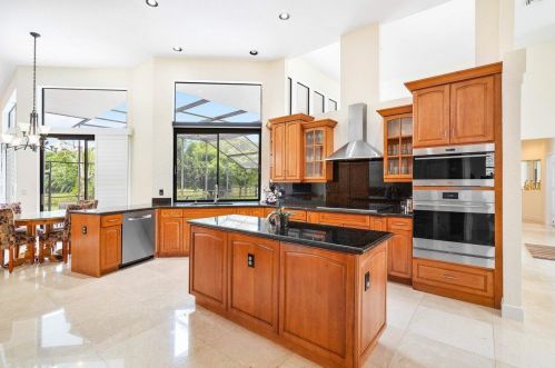 6670 Newport Lk Cir, Boca Raton FL 33496-3001 exterior