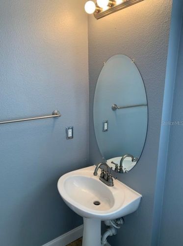 6737 Eagle Feather Dr, Riverview FL  33578-8817 exterior