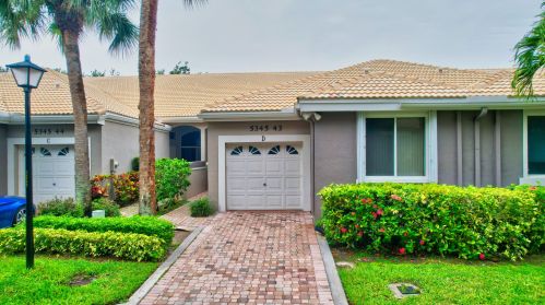 5345 Monterey Cir, Delray Beach FL  33484-7814 exterior