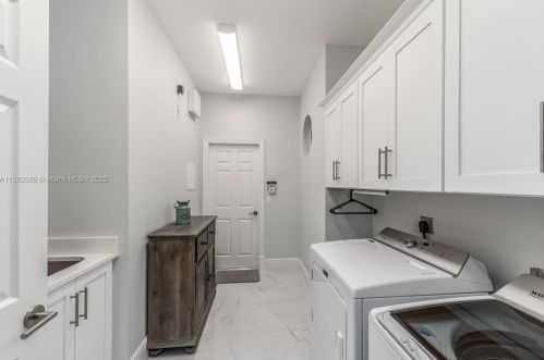 8801 One Putt Pl, Fort Pierce FL  34986-3068 exterior