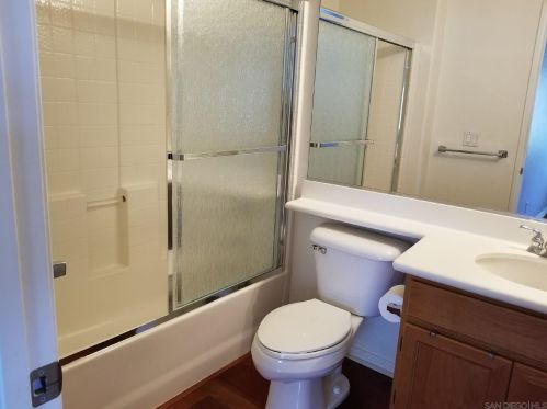 10370 Scripps Poway Pkwy, San Diego CA  92131-5124 exterior