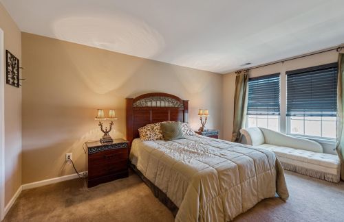 66 Kyle Dr, Tinton Falls NJ  07712-7536 exterior