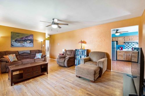 2049 Arnold Acres Dr, Pittsburgh, PA 15205-4105