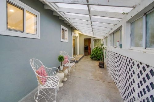 1527 Loring St, San Diego CA  92109-1765 exterior