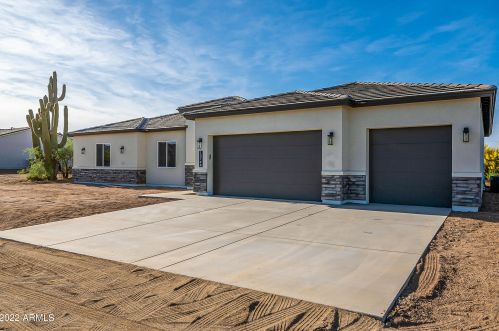 7721 220th Ln, Buckeye, AZ 85326-4765