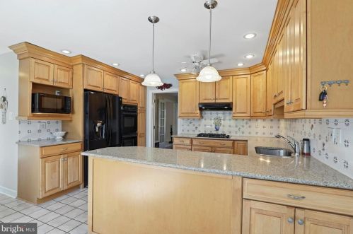 343 Richard Rd, Yardley PA  19067-1969 exterior