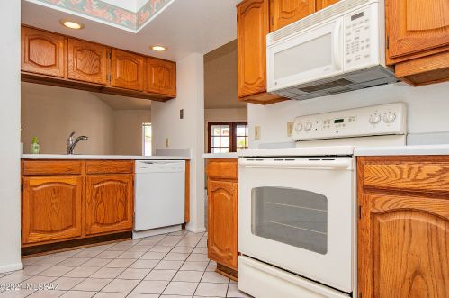 4064 Lake Echo Rd, Tucson, AZ 85742-9100