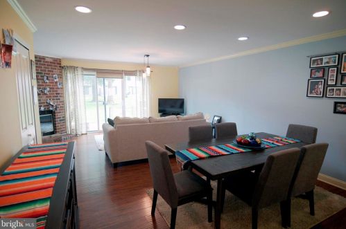 6 Fillmore Pl, Lawrence Township NJ  08648-4338 exterior