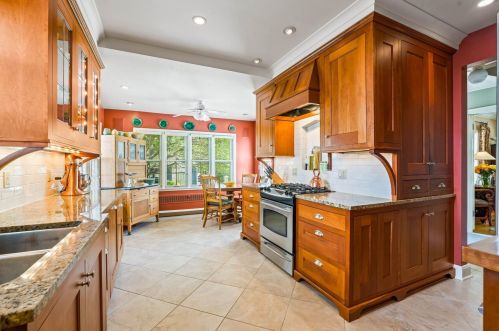 3164 51 Blvd, Milwaukee WI 53216-3236 exterior