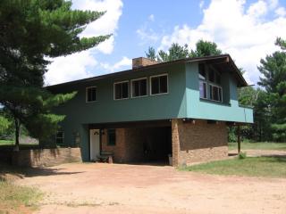 7802 Townline Rd, Wausau, WI 54403-8997
