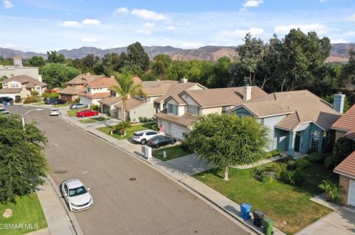 3846 San Gabriel St, Simi Valley, CA 93063-2394