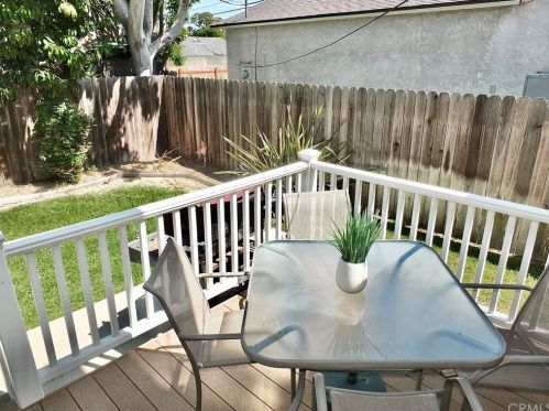 2888 Charlemagne Ave, Long Beach CA 90808-3401 exterior